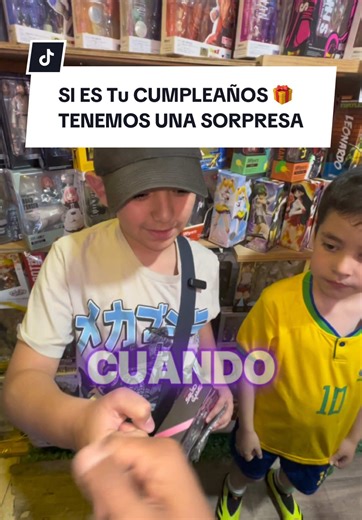 Celebra tu cumpleaños con Godzilla en Hawái Kawaii