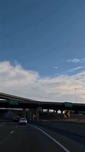 Nebraska Road Trip | Omaha Freeway Views | USA Travel Vlog #shorts #scenicdrive #travelshorts