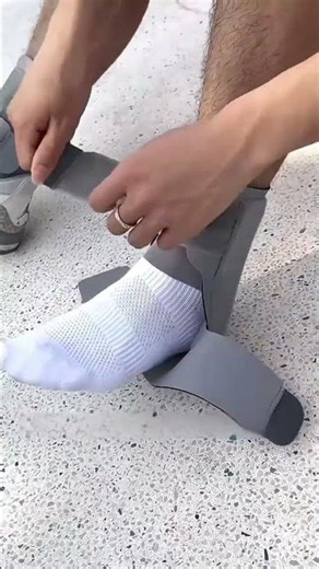Adjustable Ankle Brace with Side Stabilizers, Ankle Support for Sprains & Tendonitis, Men & Women