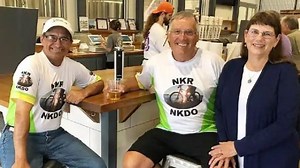 Plover's Mark Scotch wins Triumph of the Year during USA TODAY's Best of Humankind Awards for donating his kidney to a stranger