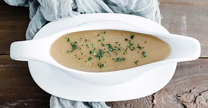 Easy Homemade Gravy (My Favorite Recipe!)