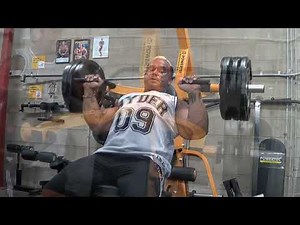 Lee Priest Trains Shoulders on WB-LS13 Powertec LeverGym