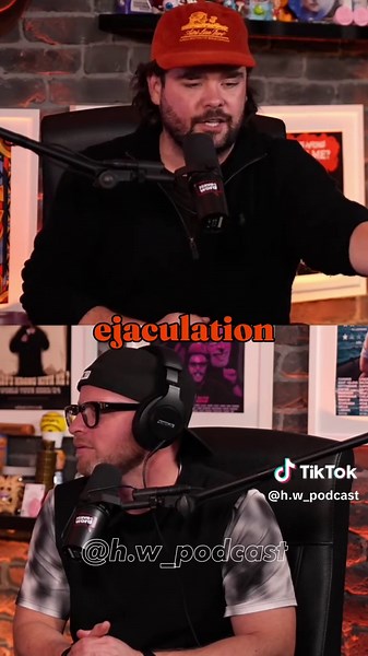 Getting intimate on Christmas… 🎄😂 #podcastclips #comedy #relationships #christmas