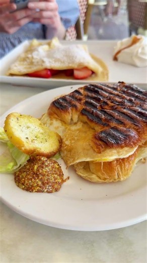 Cafe de Paris Bakery has been serving up a taste of France on Indian Rocks Beach since 2003! 🥐🇫🇷