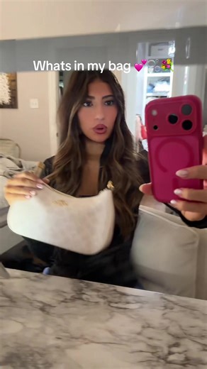 What's in My Bag: A Coach Teri Shoulder Bag Review