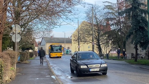AE•FI-864 halad Garazsmenetben a buszallomas fele egy kedves soforrel(Udv!✌️) @spotting_debrecen @akos_photography @🪴illyaly🪴 @Hun bus spotting @Bus and Train Spotter @🎀 🪪 BUSZ-HUB 🪪 🎀 @Nimródka:)✈️ @tejföl spotting😝(kamion🚛) @☃️❄️Bus Spotting Szomolya❄️☃️ @Mark_Aviation