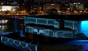 Watch the 9-minute Tron Legacy projection mapping show that's running in London
