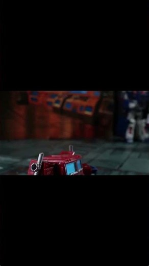 Transformers Optimus Prime transforms #transformers #optimusprime #transformersstopmotion