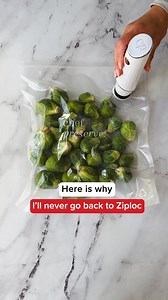 Seal your food in just 5 seconds—and make it last 5 times longer! ✅ Chef Preserve - the most innovative vacuum sealer on the market 🥇 ➡️ www.chefpreserve.com/pages/cp | Chef Preserve