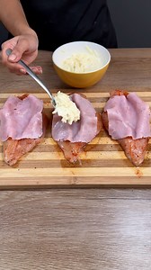 Meine Oma hat mir beigebracht, wie man so ein Abendessen macht! Gefüllte Hähnchenbrust im Backofen! | Rezepte Lernen