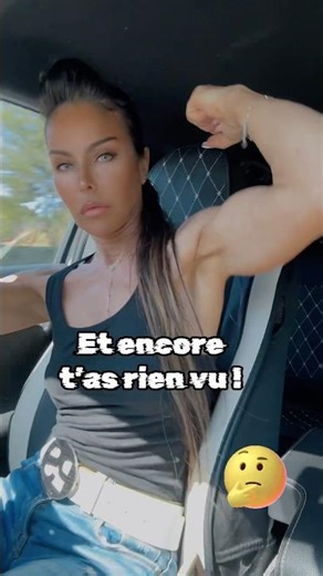 Elle a tout ce qu’il faut ! #adelinemysketch #humour #autodérision #fun #goodvibes #girlpower