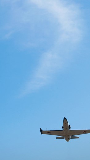 In this episode of HOW TO: WITH THE OFFSPRING, Dexter, who is a pilot, will take you on a flight in this Russian fighter jet. #TheOffspring