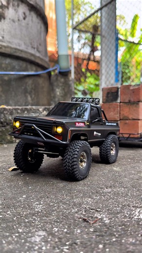 RC Test: FMS FCX24 vs Axial SCX24 Performance Comparison