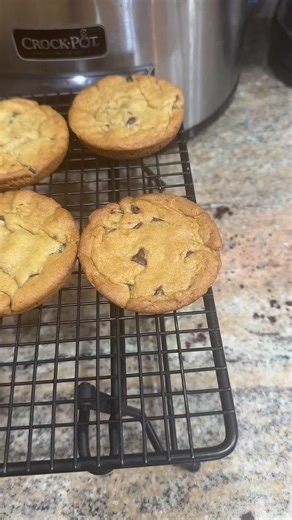 How to Make Beautiful Rose Pink Icing