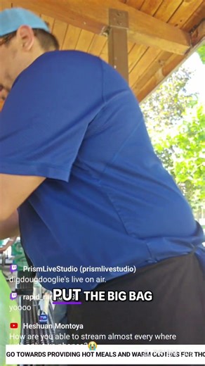 Kindness Served: Hotdogs, Plates, and Smiles! #shorts