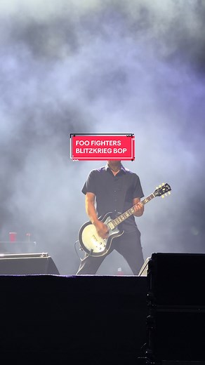 Foo Fighters Blitzkrieg Bop Live - Front Row POV Manchester 2024