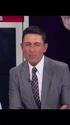 Fernando Colunga: El ícono eterno de las telenovelas Fernando Colunga es uno de los actores más emblemáticos de la televisión mexicana. Con una carrera marcada por papeles protagónicos inolvidables, se ha ganado el respeto del público por su disciplina, elegancia y talento interpretativo. Su presencia ha definido generaciones de telenovelas y lo consolida como una leyenda del drama romántico latino. #FernandoColunga #ActorMexicano #Telenovelas #GalánDeNovelas #TelevisiónLatina