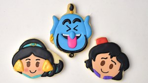 It's all about Jasmine, Aladdin and Genie in this cookie decorating video. If you missed my Beauty and the Beast Emoji Cookies https://www.facebook.com/hanielas/videos/350699685703292/ Moana and Pua Emoji Cookies https://www.facebook.com/hanielas/videos/159054938363360/ | Haniela's