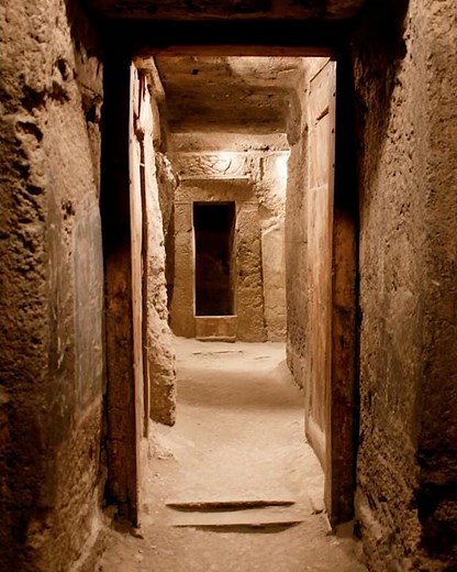 The Strange Discovery Hidden Beneath the Sphinx