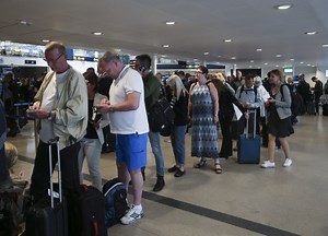 Ακυρώθηκαν δεκάδες πτήσεις της SAS λόγω απεργίας των πιλότων της - ΤΑ ΝΕΑ