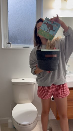 59K views · 47 reactions | Share your best potty training tips!!! 沈 I potty trained my daughter almost 6 years ago, so it’s been forever!!  #pottytraining #momlife #momof3 #momvlog #chicagomom #motherhood #toddlermom #preschool | AlisonHavens | Facebook