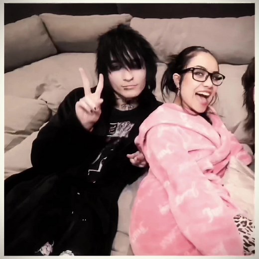 #JOHNNIE #TARA i love their friendship 💕 II ITS MY BIRTHDAY TMRRR 🔥🔥#tarayummy #tarayummyedit #taraandjohnnie #friendship #johnnieguilbert #johnnieguilbertedit #edit #viral #fyp #blowthisup #like #thetinas #abcxyz #viralvideo @Johnnie Guilbert @Tarayummy