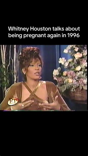 Whitney Houston's 1996 Pregnancy Journey and Challenges