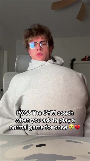 Why are the always MASSIVE 😭💔 #pov #skit #school #1luxx #relatable | Gym Comedy