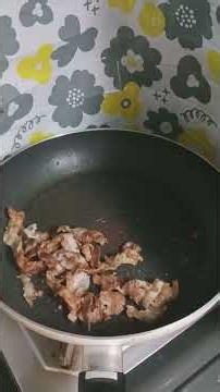 つみれ汁です⑨ 豚肉炒めさんは🍳🥗🌿ビタミンB１が入り🍀糖質をエネルギーに変えて⭐脳や神経の働きを正常に保ち🌿ストレスケア🌷疲労回復が改善します🌠