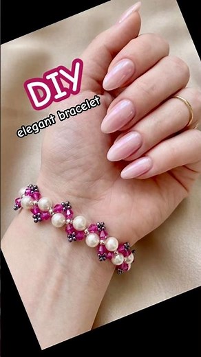 How to make a bracelet in 5 minutes? Watch the tutorial 👇#diybracelet #shorts