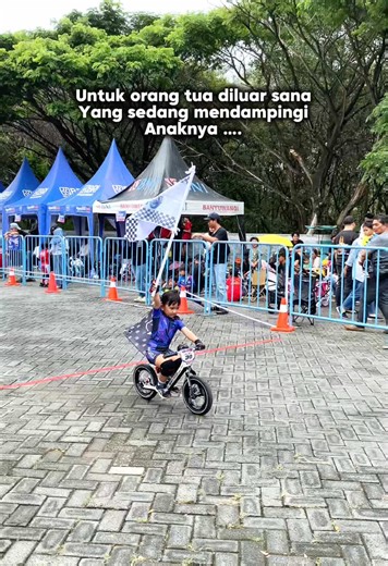 Kita jaga dan biarkan sayap itu terbang tinggi - tanpa batas 🕊️ Event @sart_series banyuwangi Hub no limit x power spin @34PROJECTJUNIOR PUSHBIKE Jersey @MostwellApparell_ 🏠 @Bhinneka Pushbike Indonesia ✨✨✨ #Pushbike #sartseries #pushbikerace #pushbikecompetition