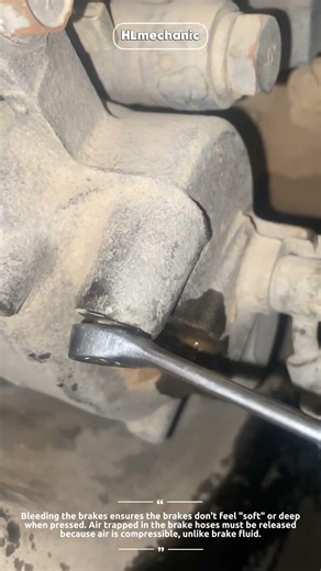 brake bleeding #mechanic #repair #brakesystem #treatment