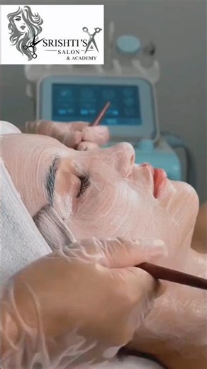 Facial massage in srishti salon academy #facial #professional #salon #ytshorts