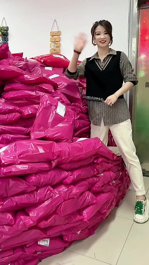 Spring shirt. #ladywear #fyp #fashion #girls #strip #shirt #tiktok