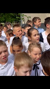 Ludmila Balan on Instagram: "O Sărbătoare fenomenală împreună cu elevii și profesorii de la Şcoala Primarã nr.82 din Chișinău !!! Copiii de la această școală m-au uimit !!! Sunt foarte deștepți. Mi-au răspuns corect la cele mai complicate ghicitori !!! M-am bucurat enorm să văd,că acești copiii sunt foarte bine educați. Asta înseamnă, că au parte de cei mai buni dascăli !!! Vă iubesc pe toți foarte, foarte mult !!!❤️"