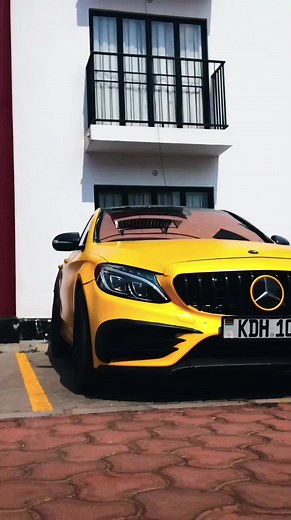 How well does the red tint go with the vehicle? ✅We offer ✔️ Ceramic tints ✔️Paint protection film ✔️ Headlight protection films ✔️ Ambient lights