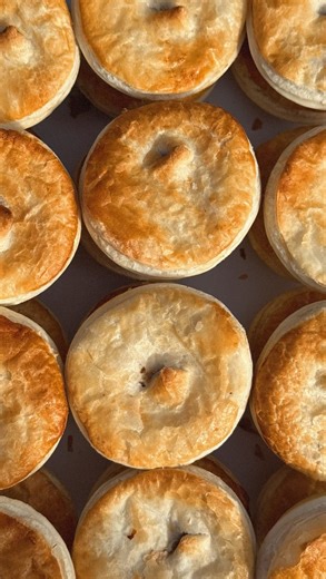 If you’re feeding a crowd this New Year’s Eve, these are a non-negotiable 👀 Golden, flaky, fully homemade party pies made by our pastry team — because your last bite of the year should be a good one 🎆 | Porter Avenue Pies & Cakes
