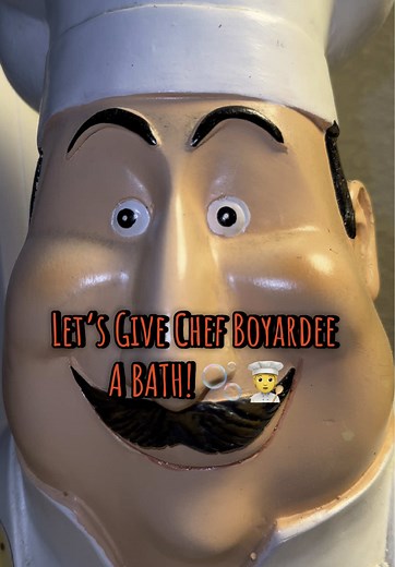 It’s bath time for chef Boyardee!🧑‍🍳🫧 Guys my nana is obsessed with the little chef dudes that she bought this life size chef for the kitchen over 10 years ago😭😂 I HATED him as a kid because he just looked SO creepy, especially walking into the kitchen at night and he’s just there🙄💀 But we’ve grown to like eachother over the years & Today he definitely needed a BATH so I used the mix I had from cleaning my cleantok table and gave him a sudsy bath😌👏🏽❤️ #fypシ #cleantok #asmrtiktoks #suds
