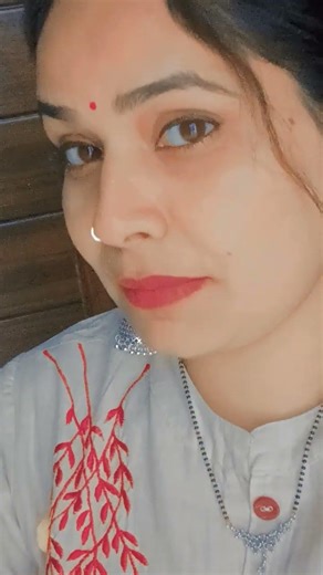 Me tere ishq me mar na jau kahi💗💗💗 Old song.