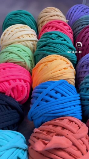Make t-shirt yarn with me! 👚 🧶 What questions do you have?! #yarn #fiberarts #fiberart #upcycled#upcycledclothing #diyart #diy #fyp #firsttiktokvideo