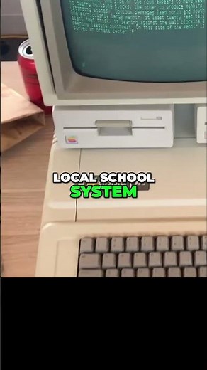 Retro Tech: 80s Apple IIe, XT & Amstrad Review #shorts