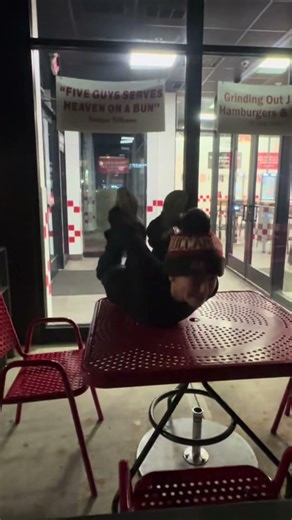 everybody hit the lion 🦭🦭 #shorts ￼￼