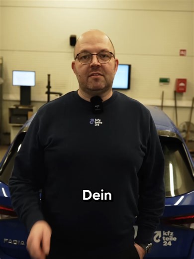 Auto waschen im Winter: Ja oder Nein? Wir sagen ganz klar Ja! Die Salzkruste muss runter, sonst droht Rost durch festsitzendes Salz. Wir zeigen euch die besten Tipps für die Vorwäsche und warum eine Unterbodenwäsche im Winter absolute Pflicht ist. Ganz wichtig: Nach der Wäsche die Türgummis trockenwischen, damit am nächsten Morgen nichts zufriert. Schreib uns mal: Wäscht du dein Auto im Winter oder wartest du lieber bis zum Frühling? #tipps #winter #rostschutz