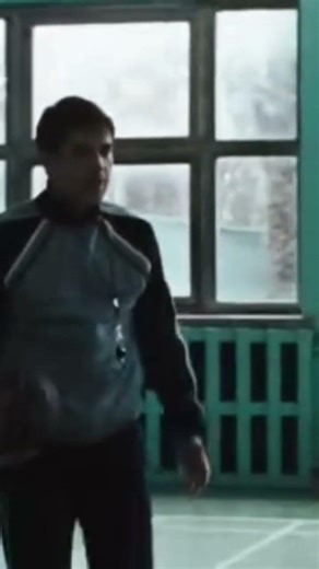 Boisko Bezdomnych - Dorociński nauczyciel WF dwutakt #film #scena #Polska #movie #Poland #cinema #tv