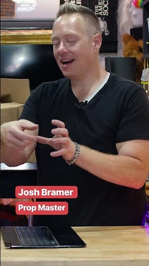 Here’s how special effects teams make props for on-screen fight scenes. #behindthescenes #movies