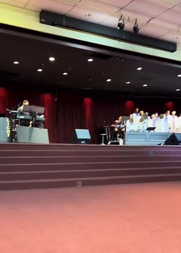 Yesterday’s service at my beloved home-church of Trinity Gospel Temple in Canton, OH was such a gift to my soul. Got to put on my choir robe once again and join my fam, the “Hour of Power Singers & Orchestra”, directed by brother Darrell Whitehurst - the choir I had been a part of since I was 12 years old - and worship the Father in the house I found Him in. I have been singing “Lord You’re Holy” for about that long, but it never gets old. One of the most powerful songs to ever hit my spirit. Ho