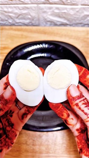 Perfect Boiled Egg in 10 Minutes | No Gray Yolk | Easy Egg Boiling Method#shorts