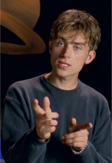 Country House: A Restored 4K Music Video by Blur
