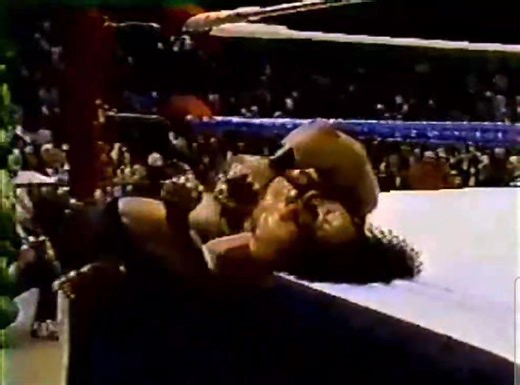 May 22, 1982 at the Spectrum in Philly: Jimmy Snuka vs Pedro Morales | RassleRama