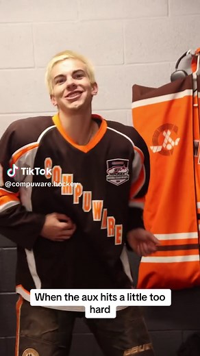 When the Aux Hits: 80s Music Madness